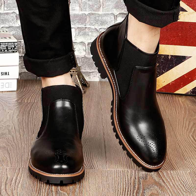 High-top male Martin boots