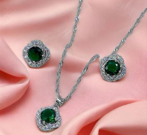 Round Layered Pendent Set