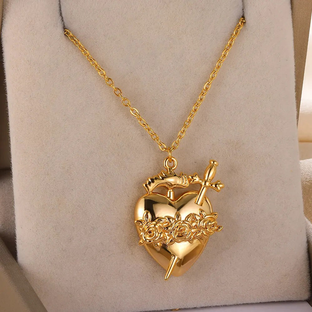 Creative Fashion Heart-shaped Sword Love Heart Flowers Pendant Necklace